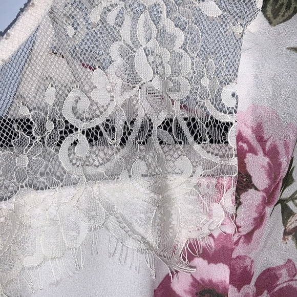 Floral Romper - Picture 3 of 6